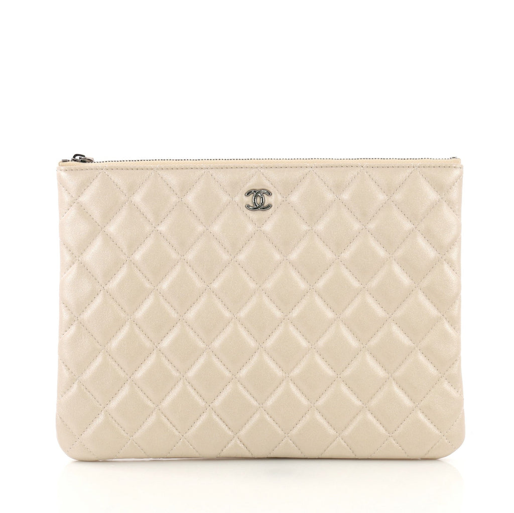 O Case Clutch Quilted Lambskin Medium