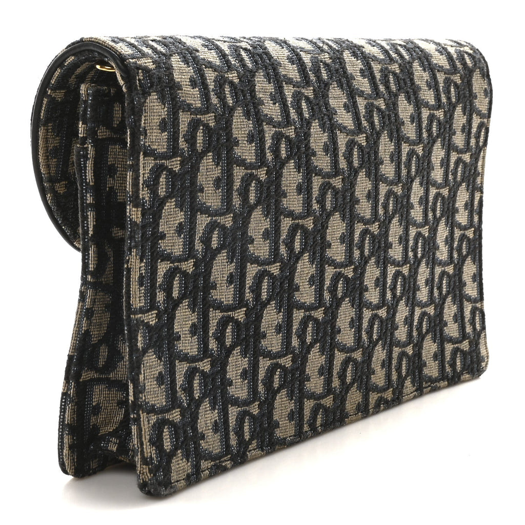 Oblique Saddle Chain Pouch Blue