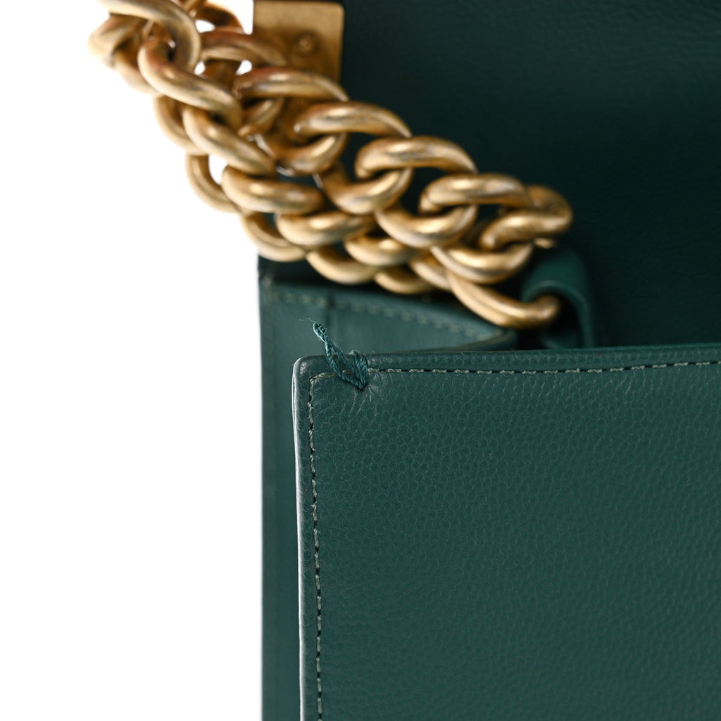 Caviar Quilted Medium Boy Flap Dark Green