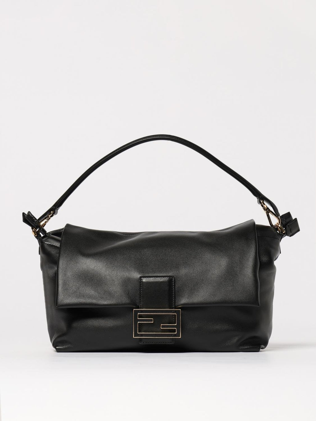 woman's shoulder bag