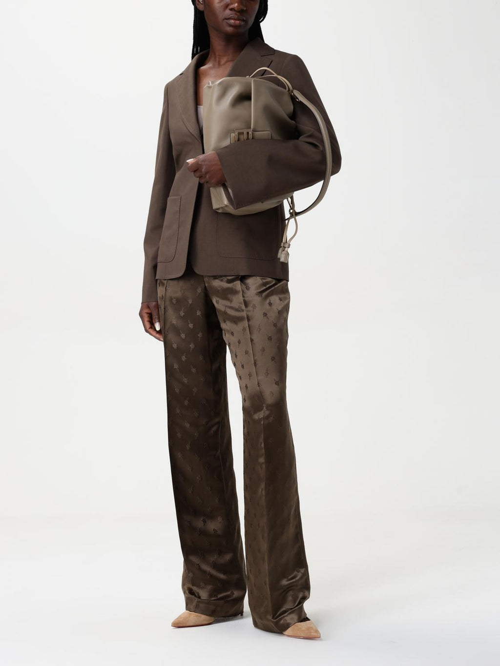 woman's shoulder bag