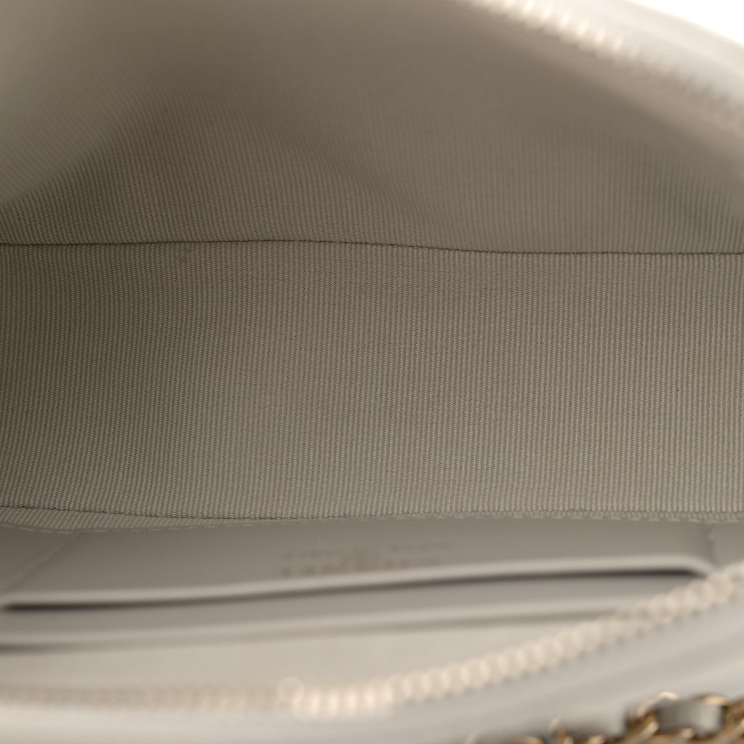 Caviar Quilted Classic Clutch With Chain Light Grey