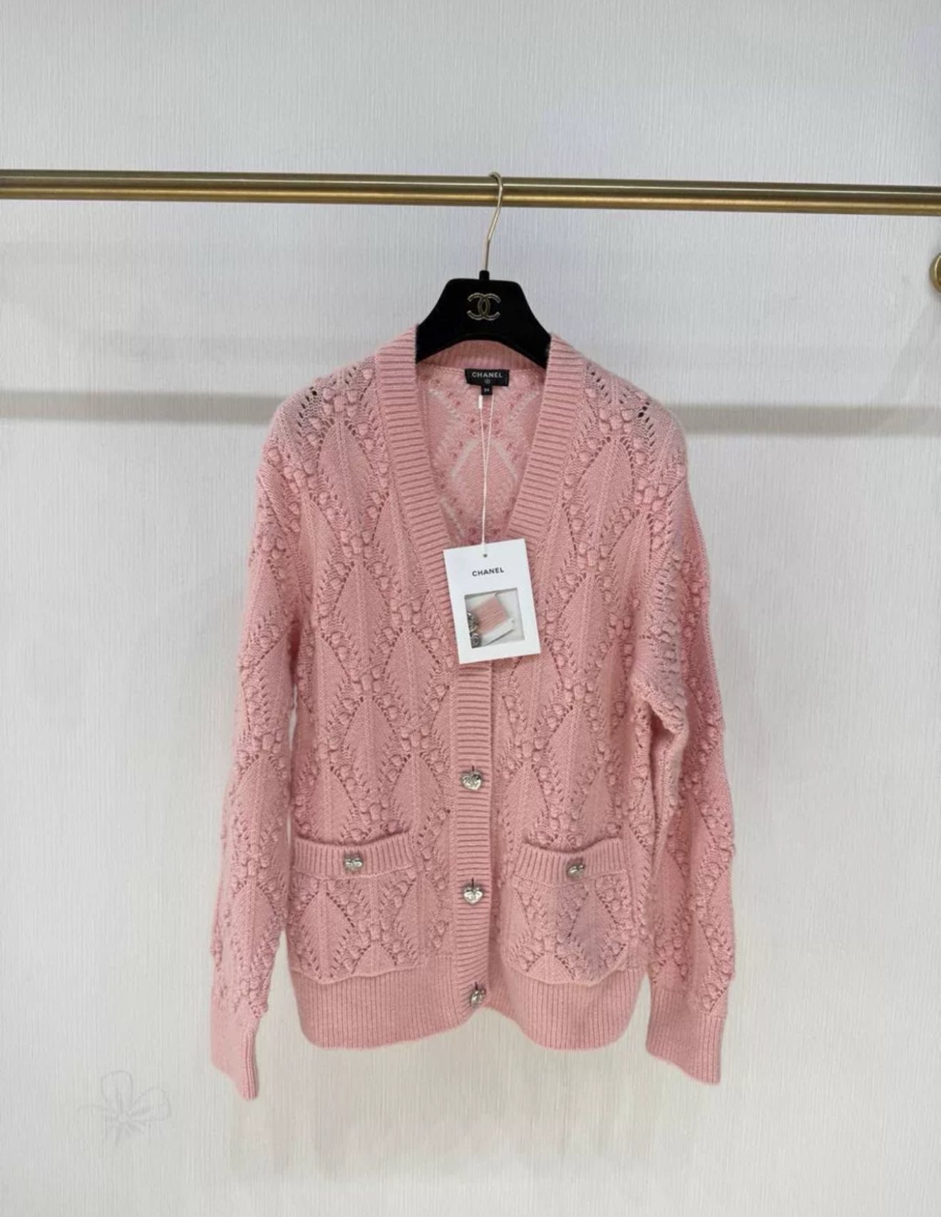 Chanel 21B pink cashmere igan