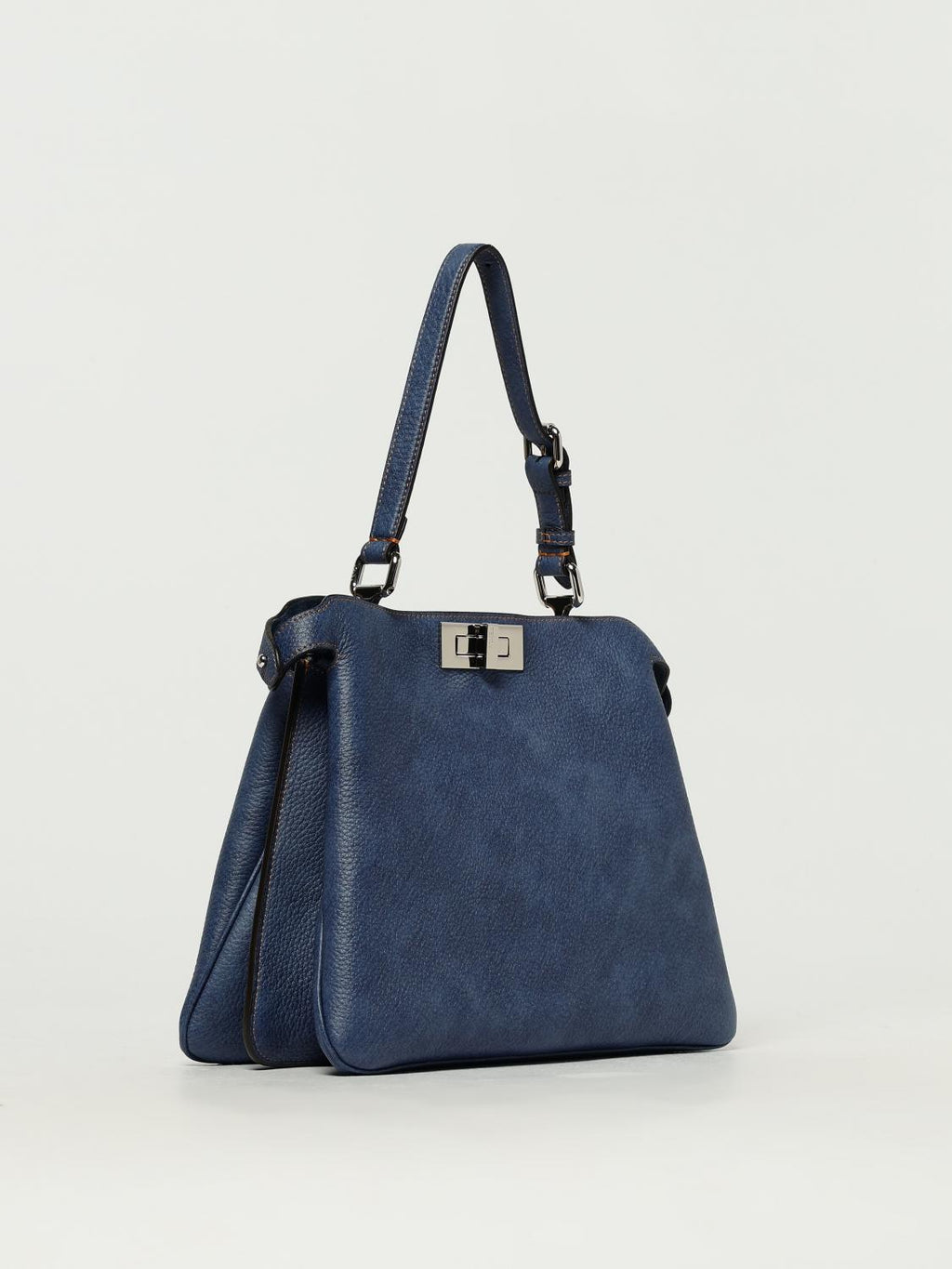 woman's shoulder bag