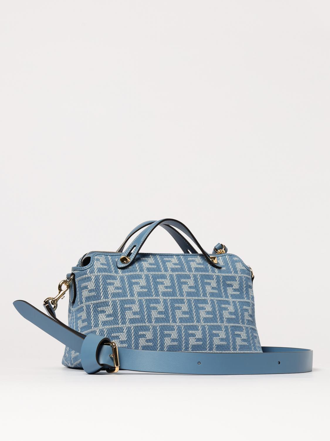 woman's crossbody bags