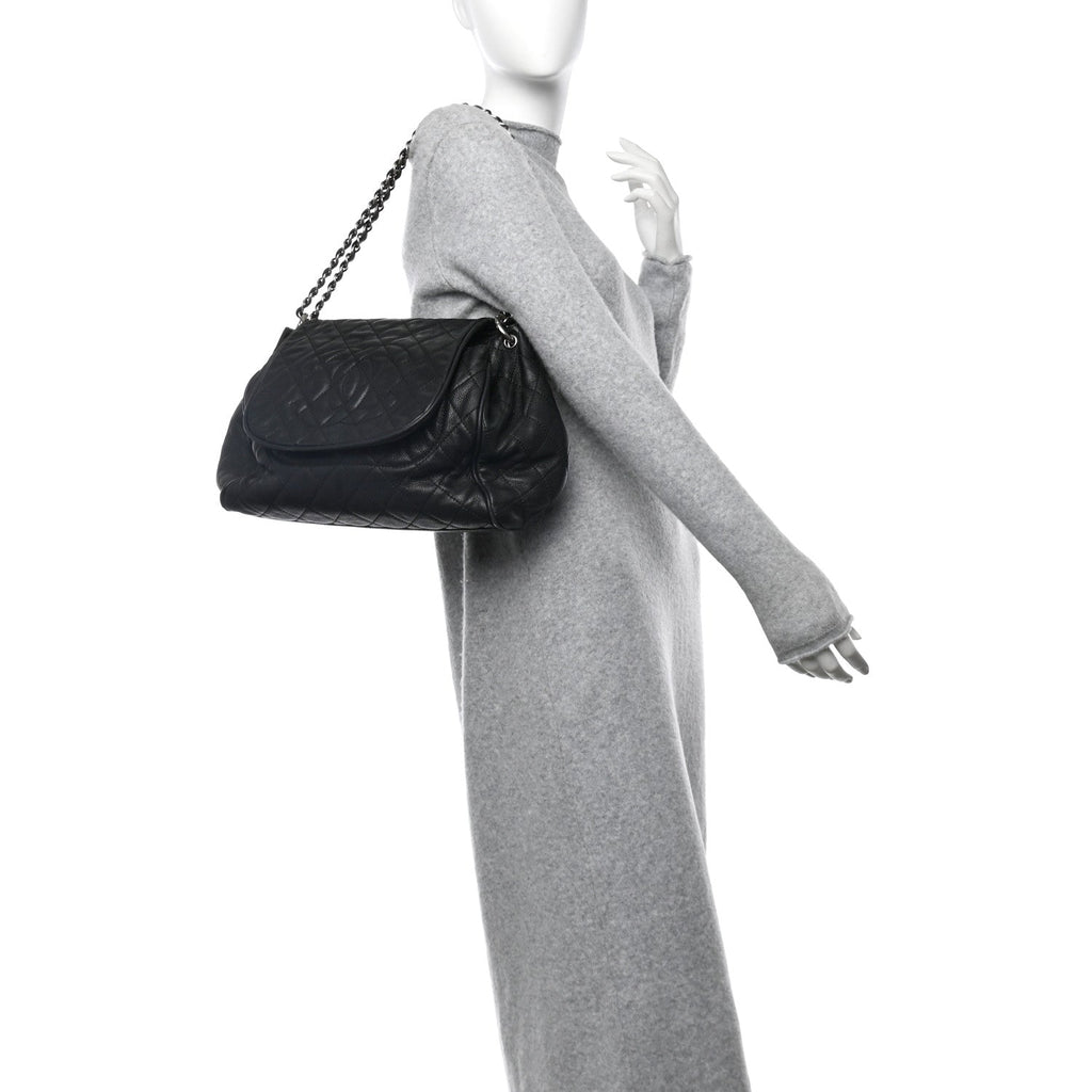 Caviar Quilted Timeless Accordion Flap Black