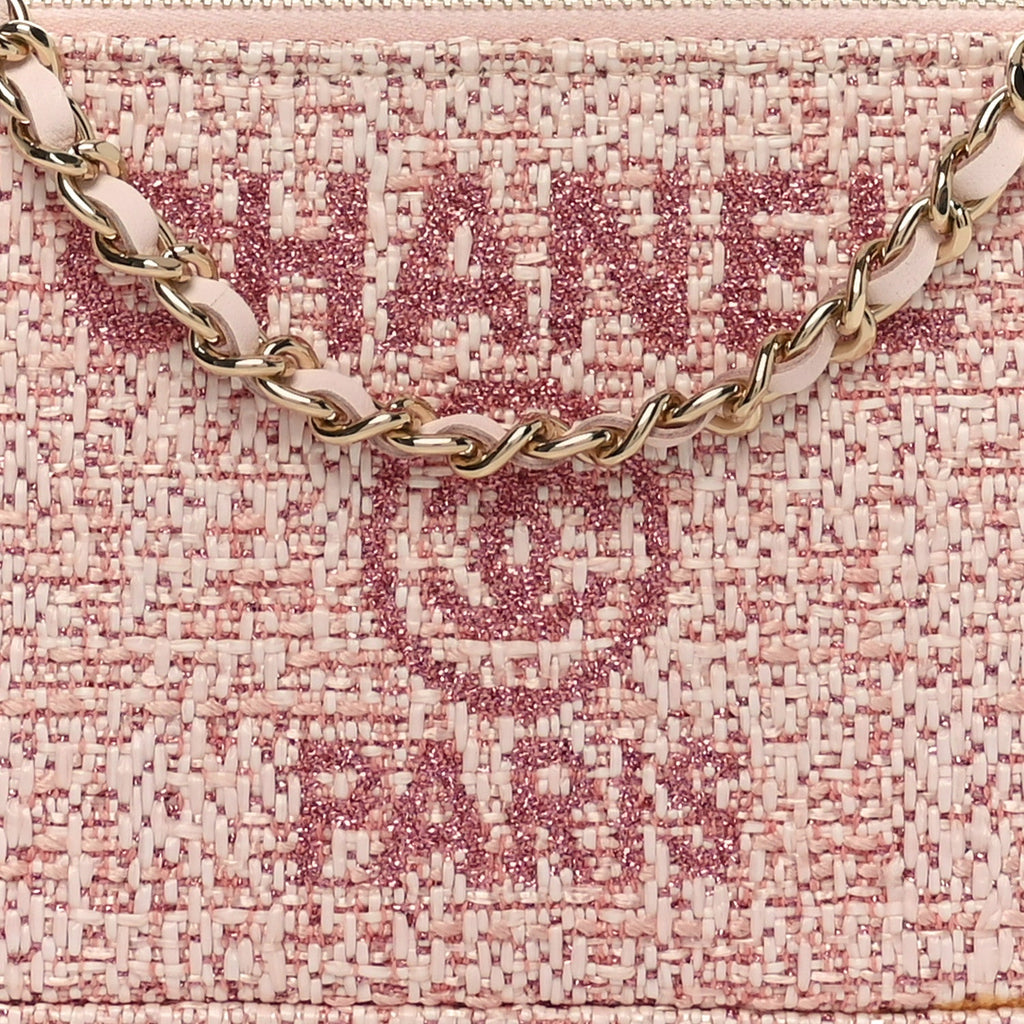 Canvas Small Deauville Clutch With Chain Pink