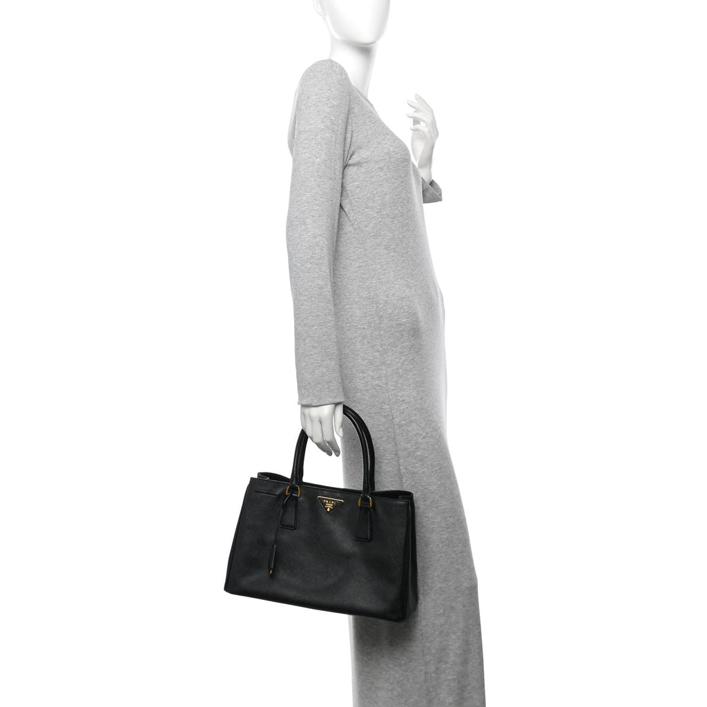 Saffiano Lux Medium Tote Black