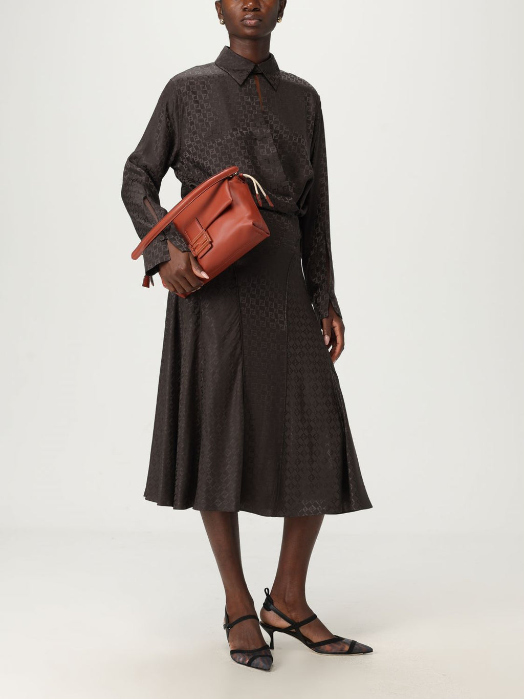 woman's shoulder bag