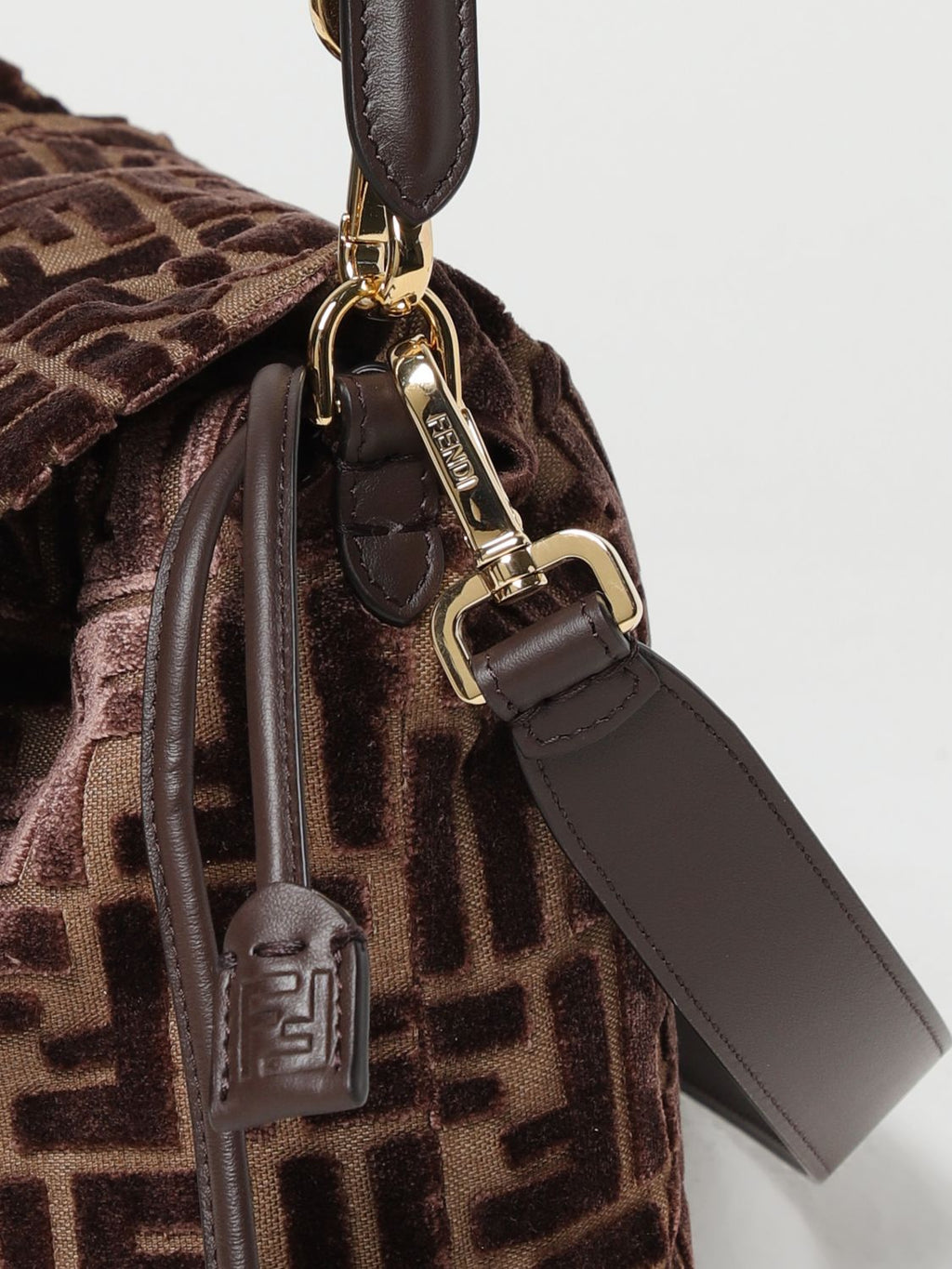 woman's shoulder bag