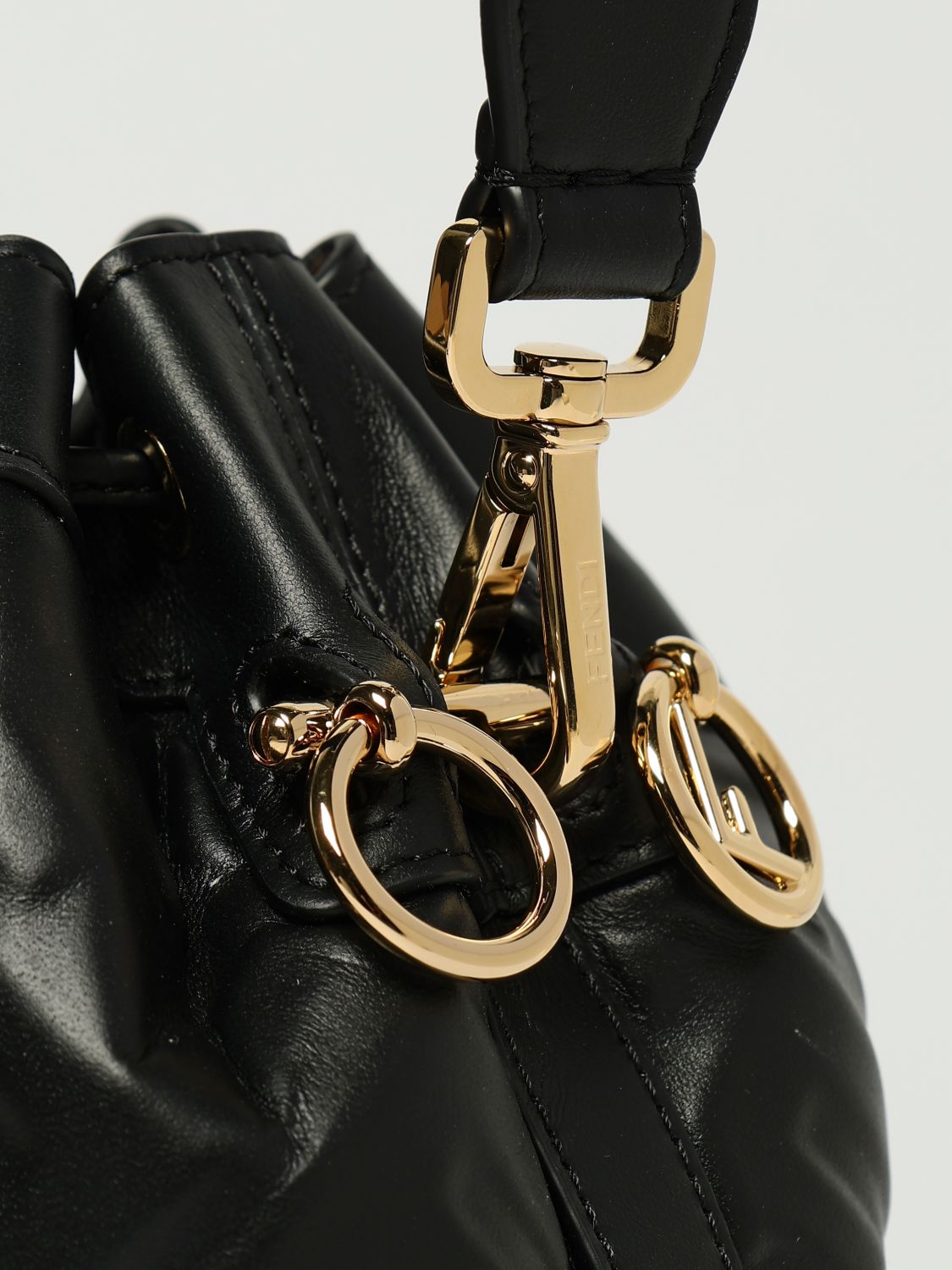 woman's crossbody bags