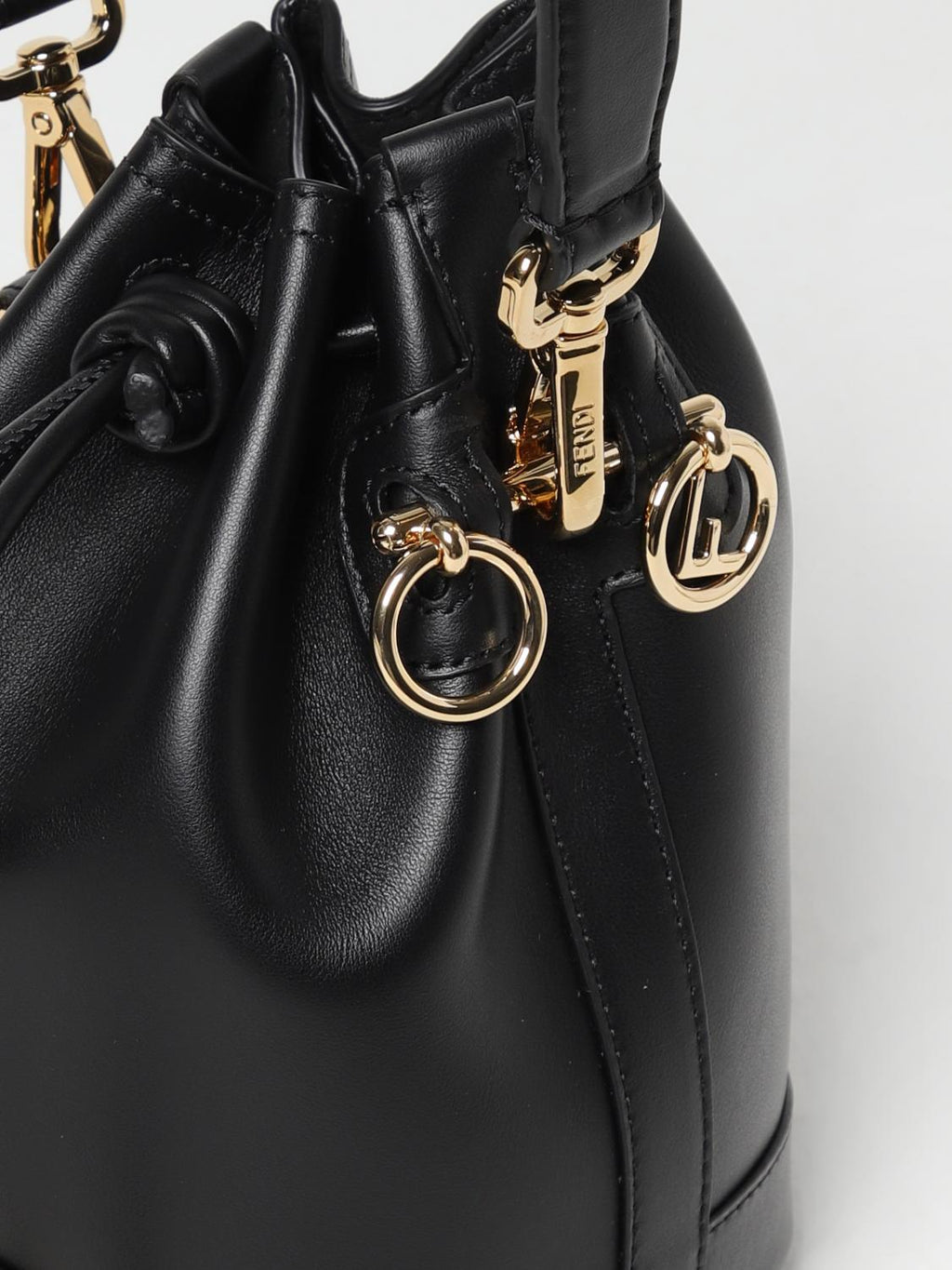 woman's shoulder bag