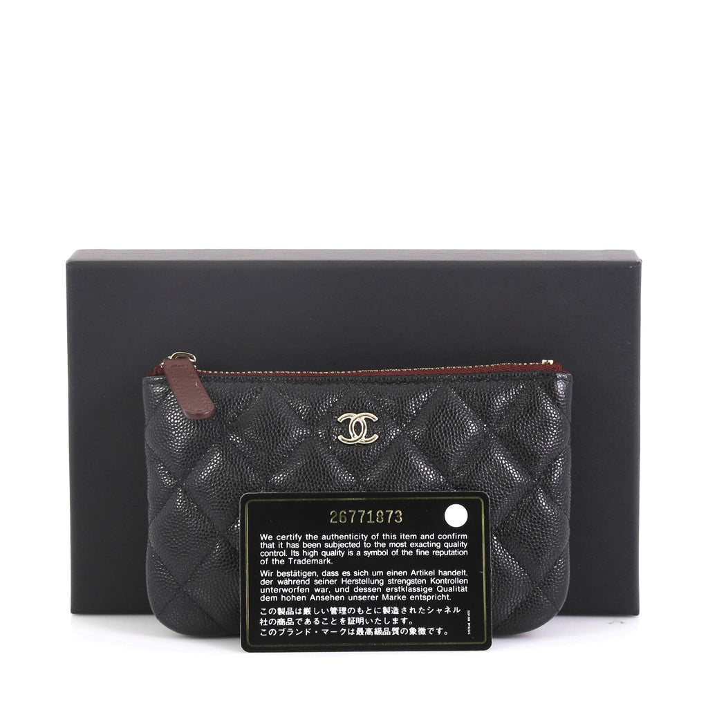 Classic O Case Pouch Quilted Caviar Mini