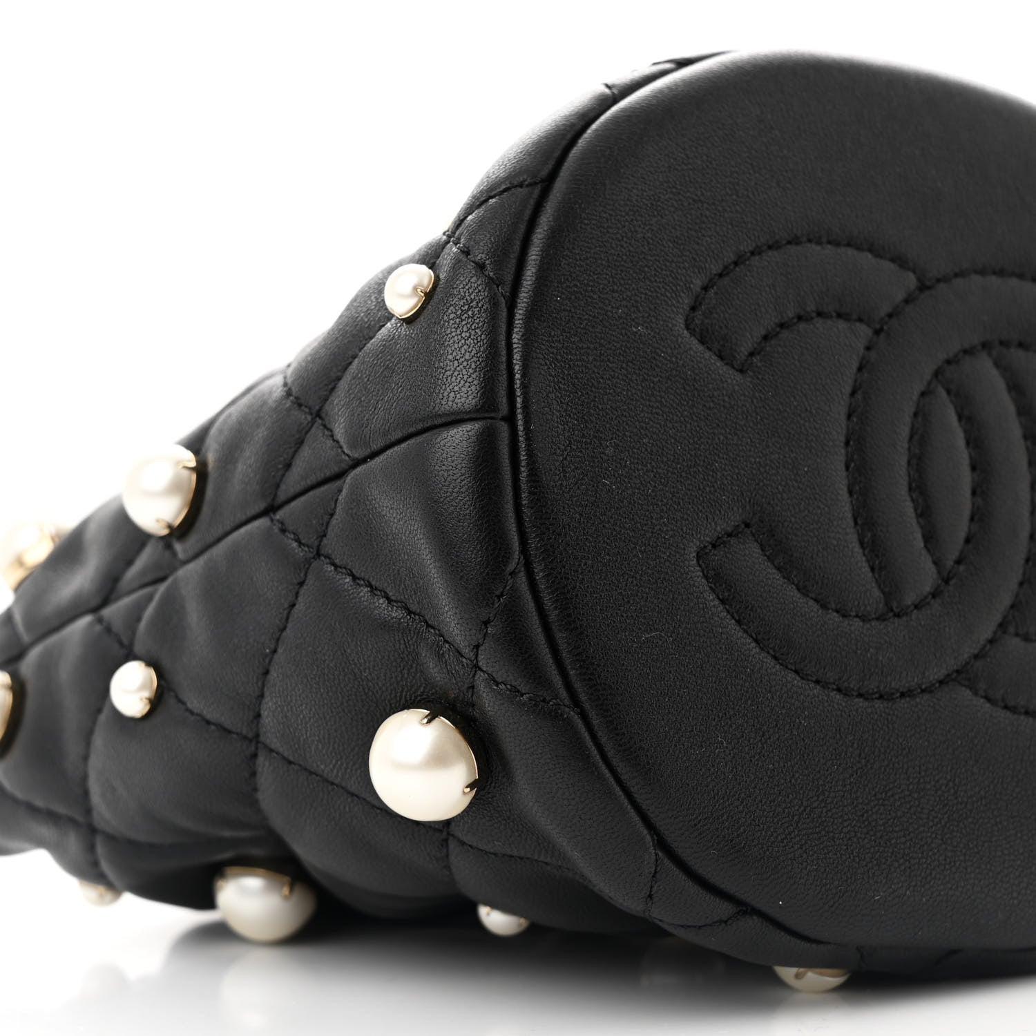 Lambskin Quilted Pearl Mini About Pearls Drawstring Bag Black