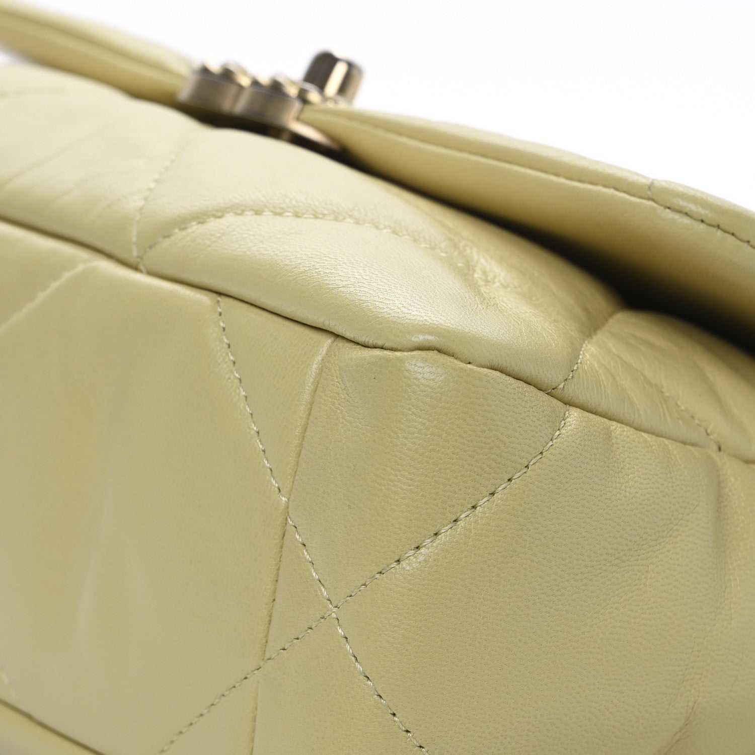 Lambskin Quilted Medium Chanel 19 Flap Yellow