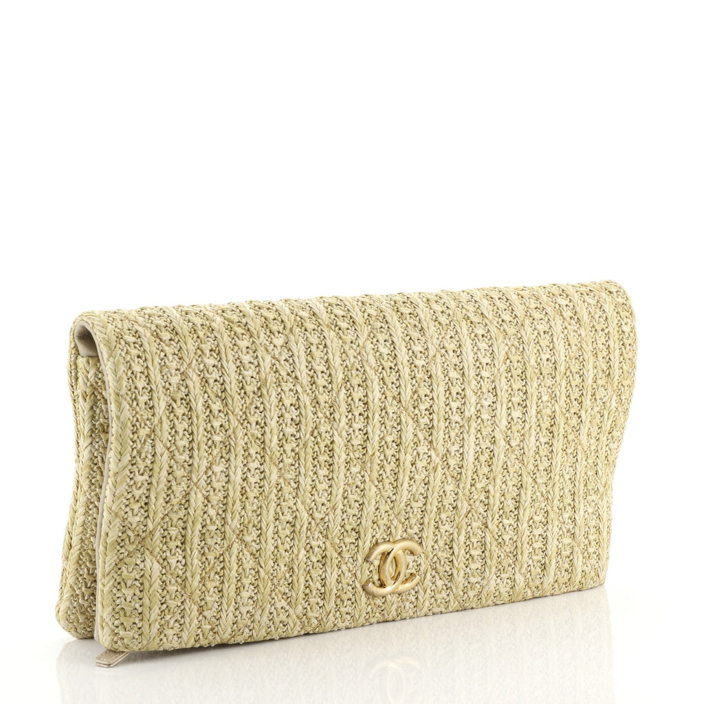 CC Clutch Quilted Woven Raffia Medium