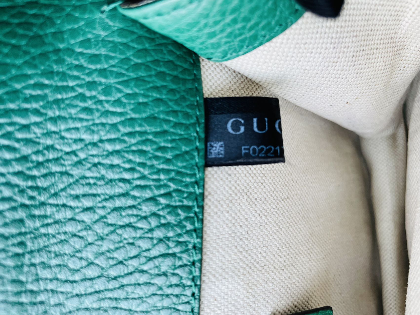 Gucci Dionysus Mini Bag in Emerald Green