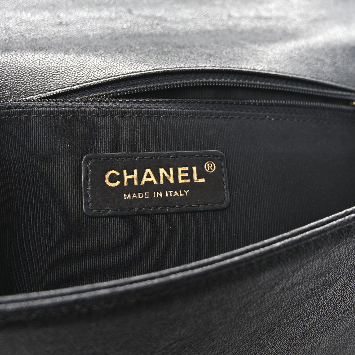 Caviar Chevron Quilted New Medium Boy Flap Black
