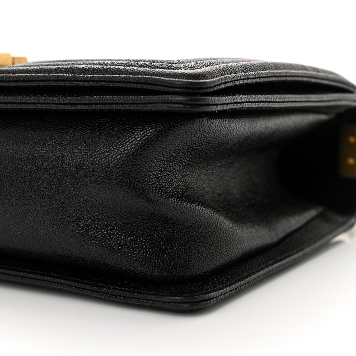 Caviar Chevron Quilted Medium Boy Flap Black