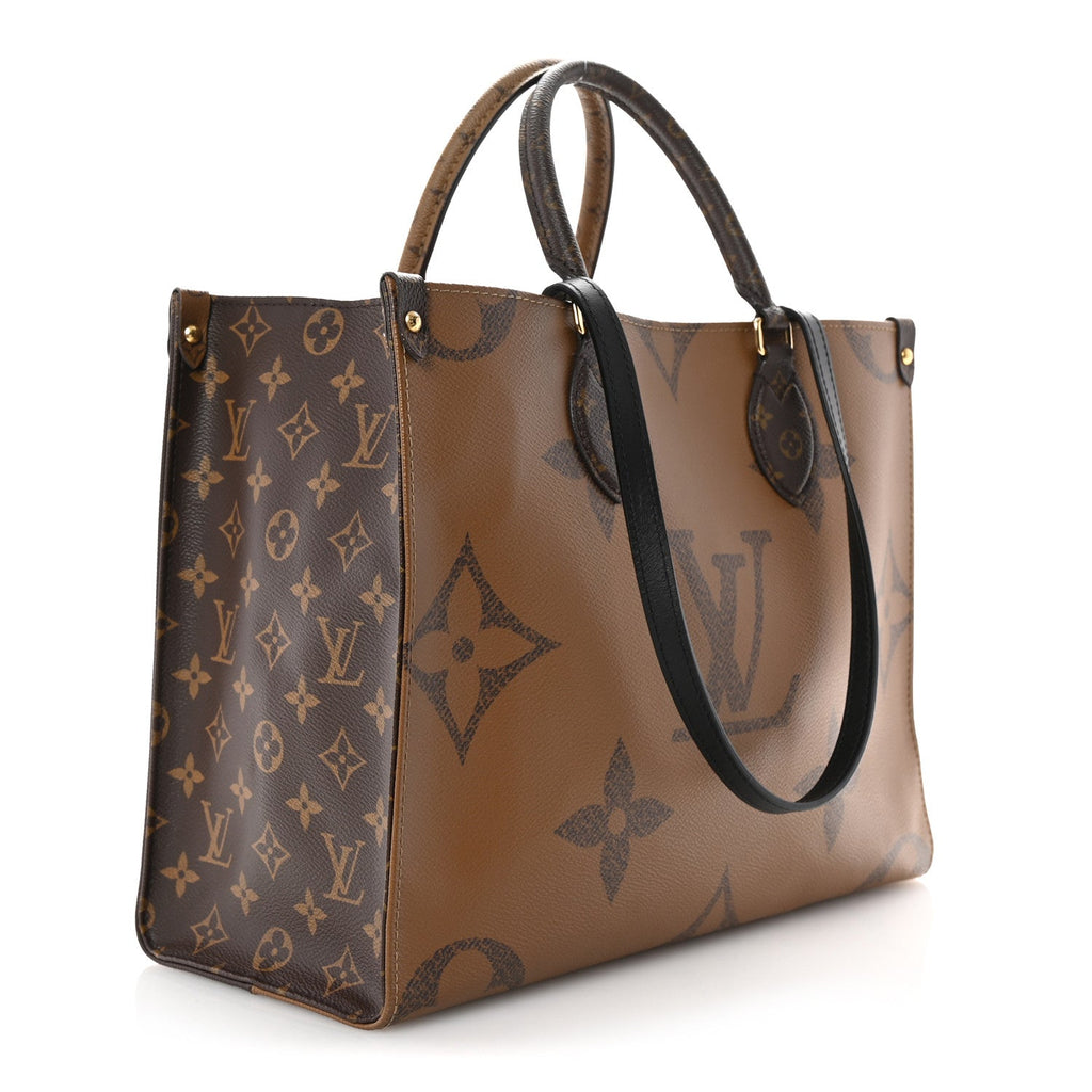 Reverse Monogram Giant Onthego MM