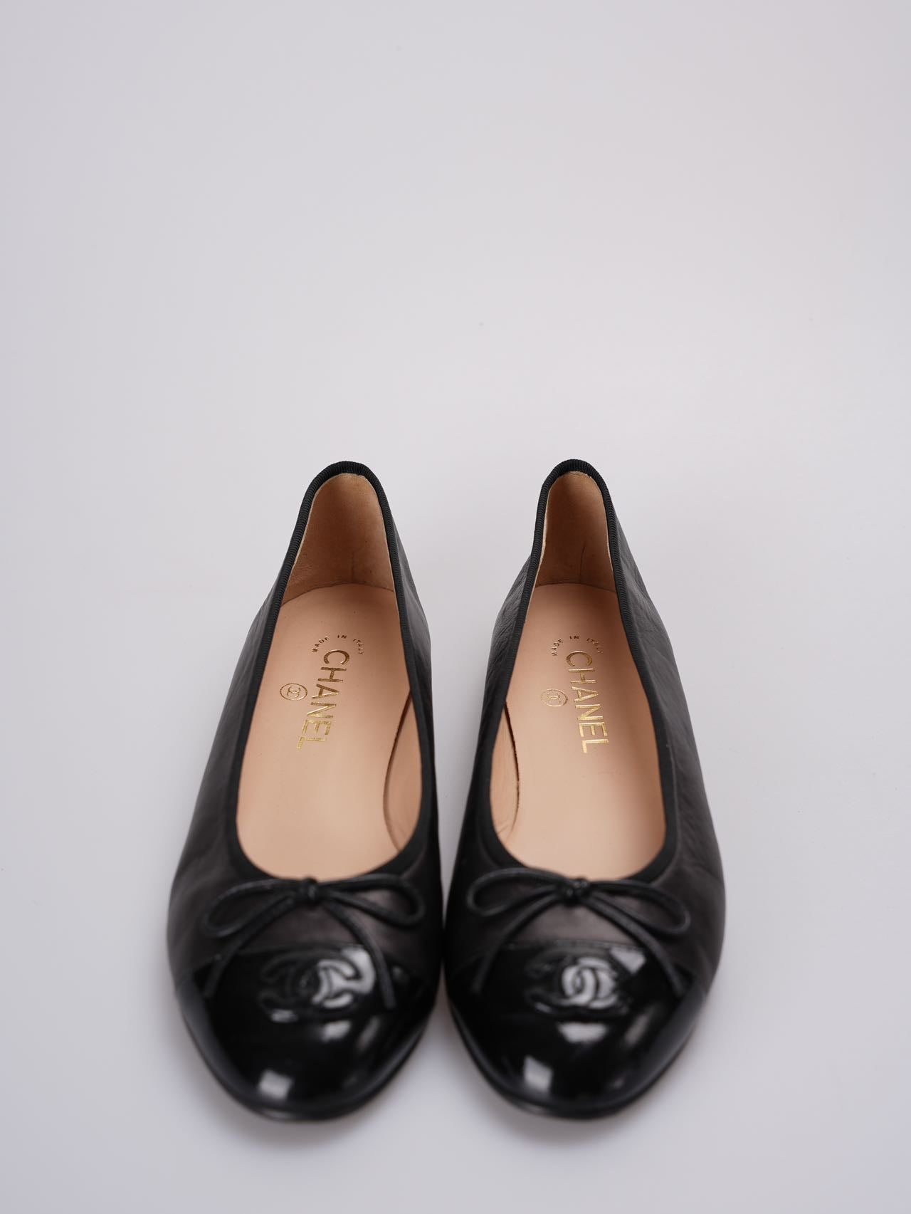 Chanel Ballet Flats in Black Leather Toe Size 40