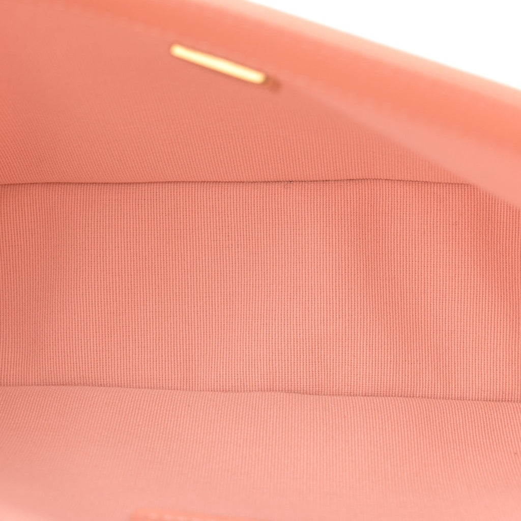 Caviar Chevron Quilted Medium Boy Flap Light Pink