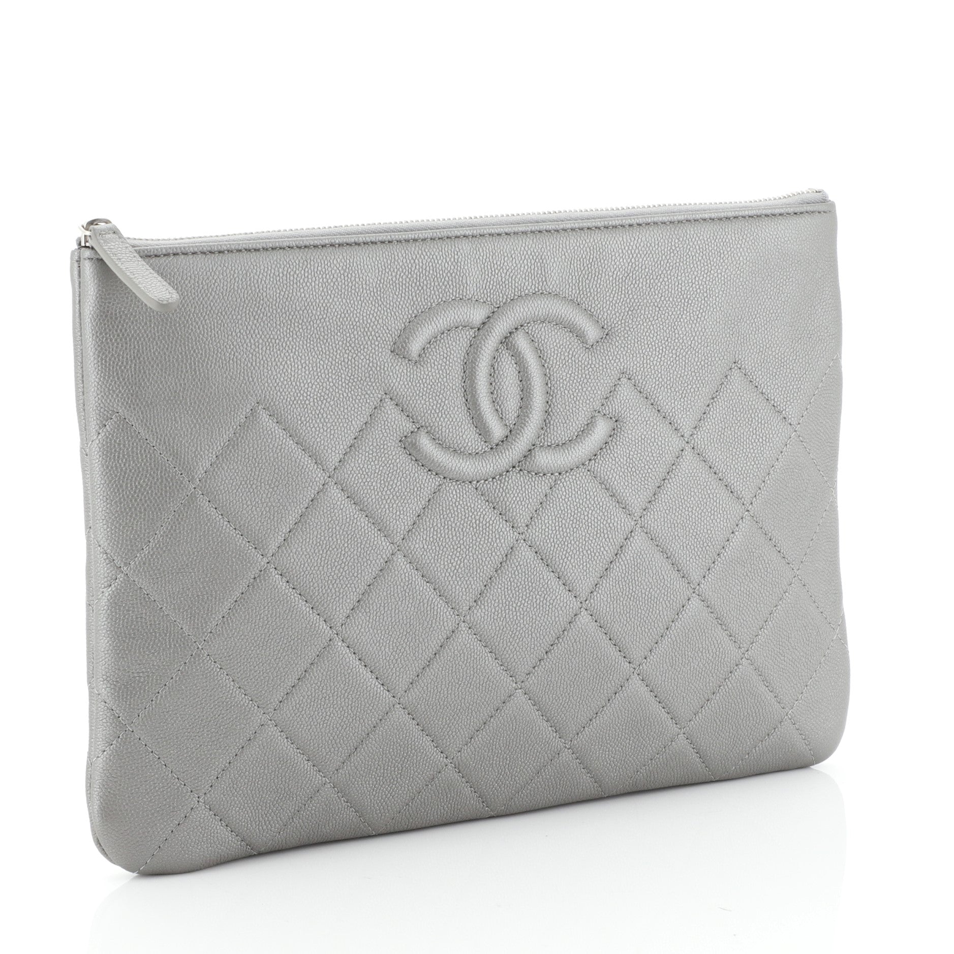 CC O Case Clutch Quilted Caviar Medium