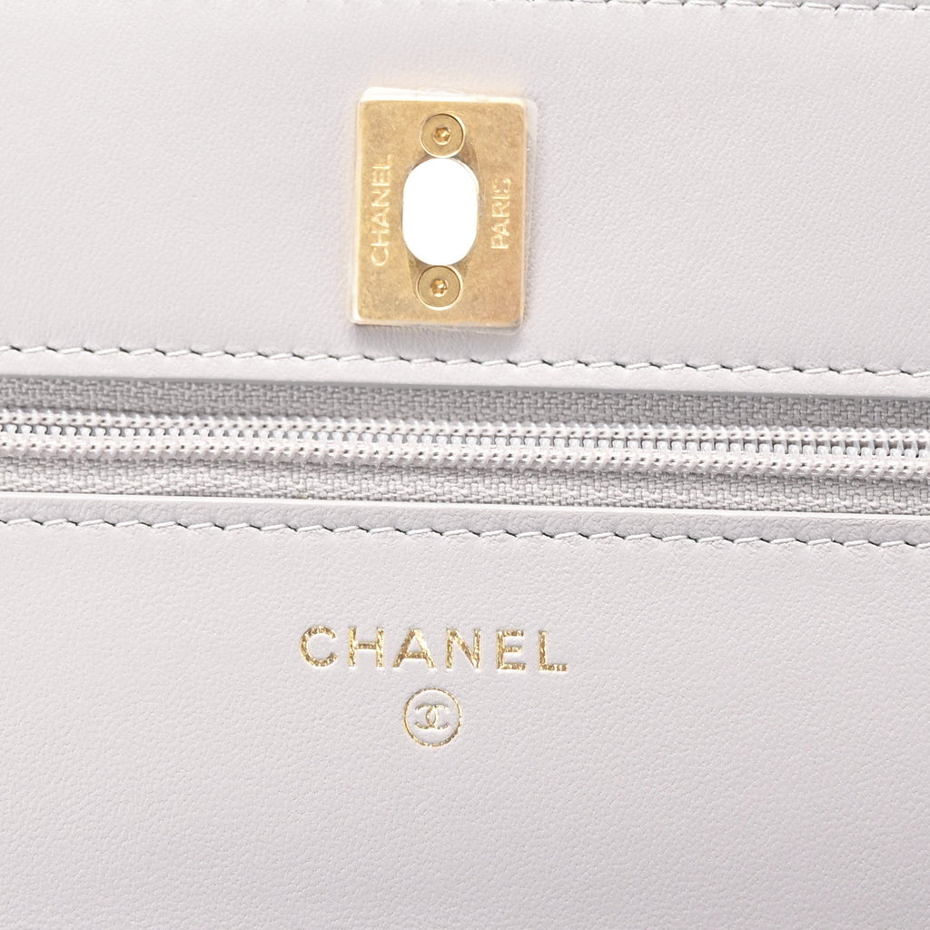 Lambskin Quilted CC Pearl Crush Wallet on Chain WOC Grey