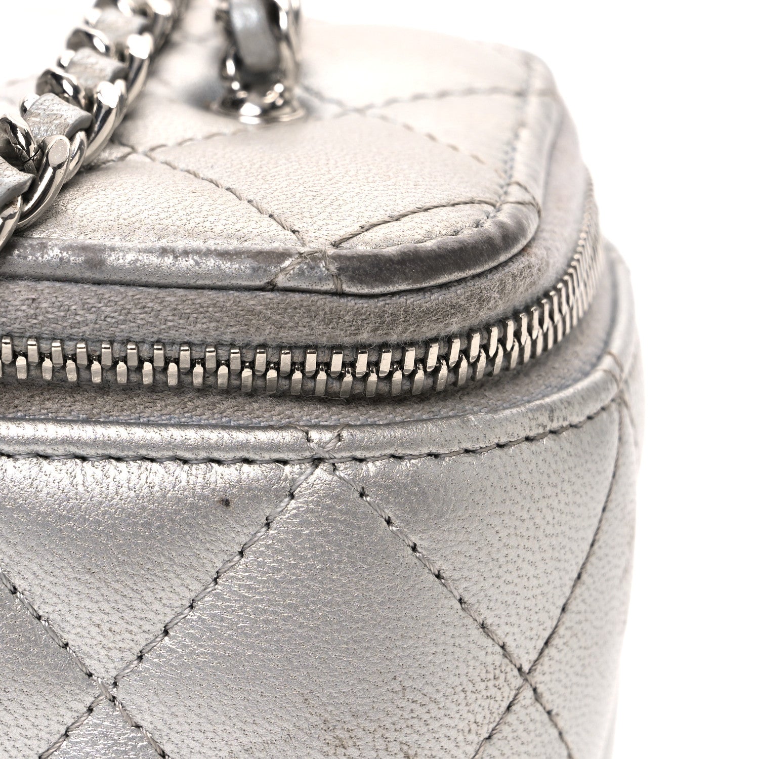 Metallic Lambskin Quilted Small CC Dynasty Vanity Case With Chain Silver