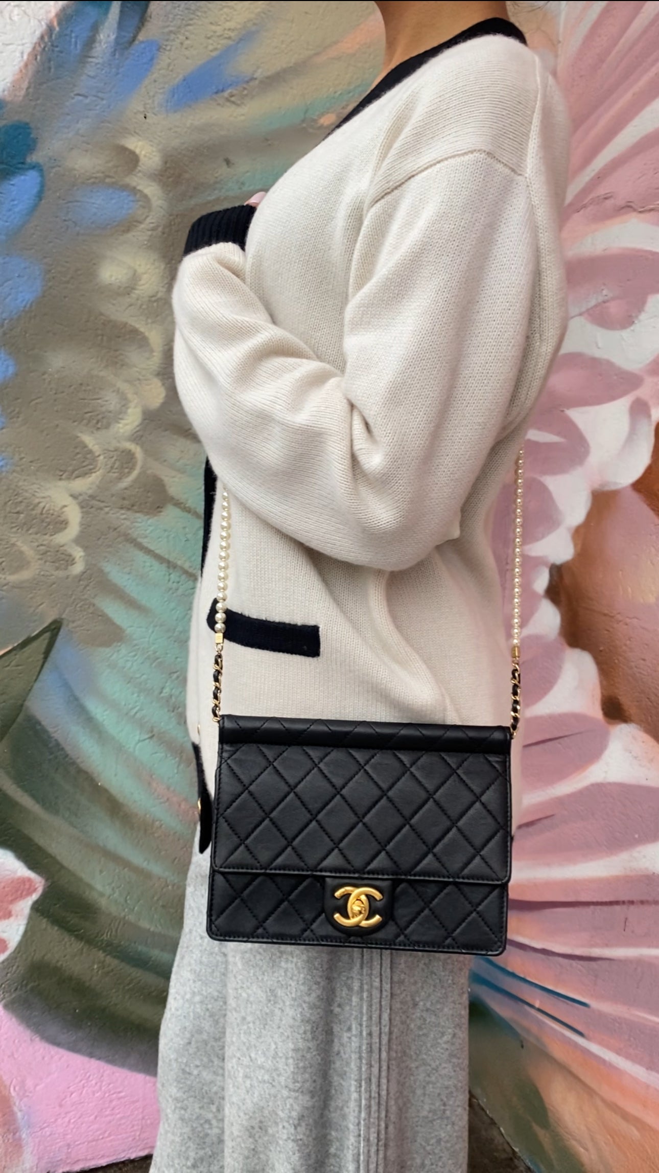 Chanel Black Quilted Leather Chic Pearls Flap Bag