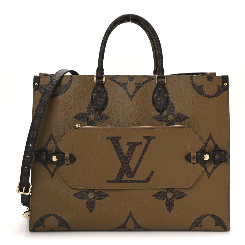Reverse Monogram Giant Onthego Voyage