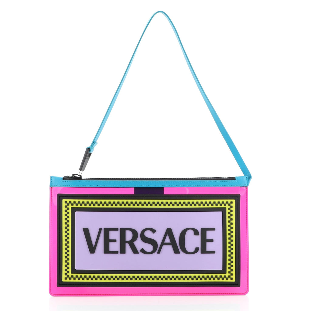 Logo Clutch PVC