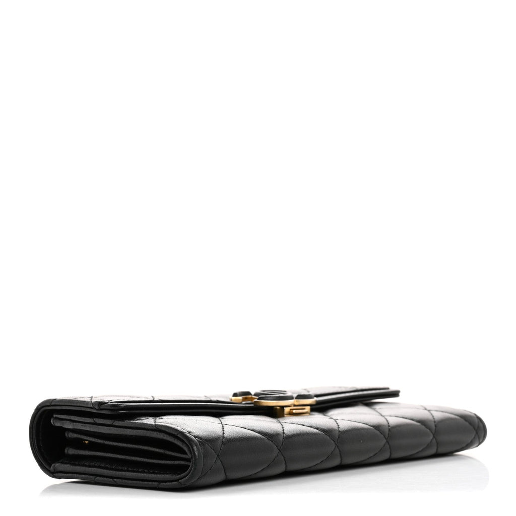Lambskin Quilted CC Chic Gusset Wallet Black
