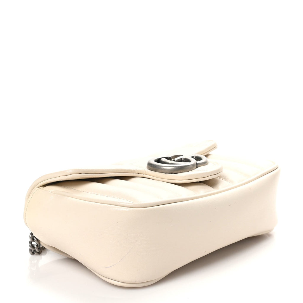 Calfskin Matelasse Aria Super Mini GG Marmont Shoulder Bag Mystic White