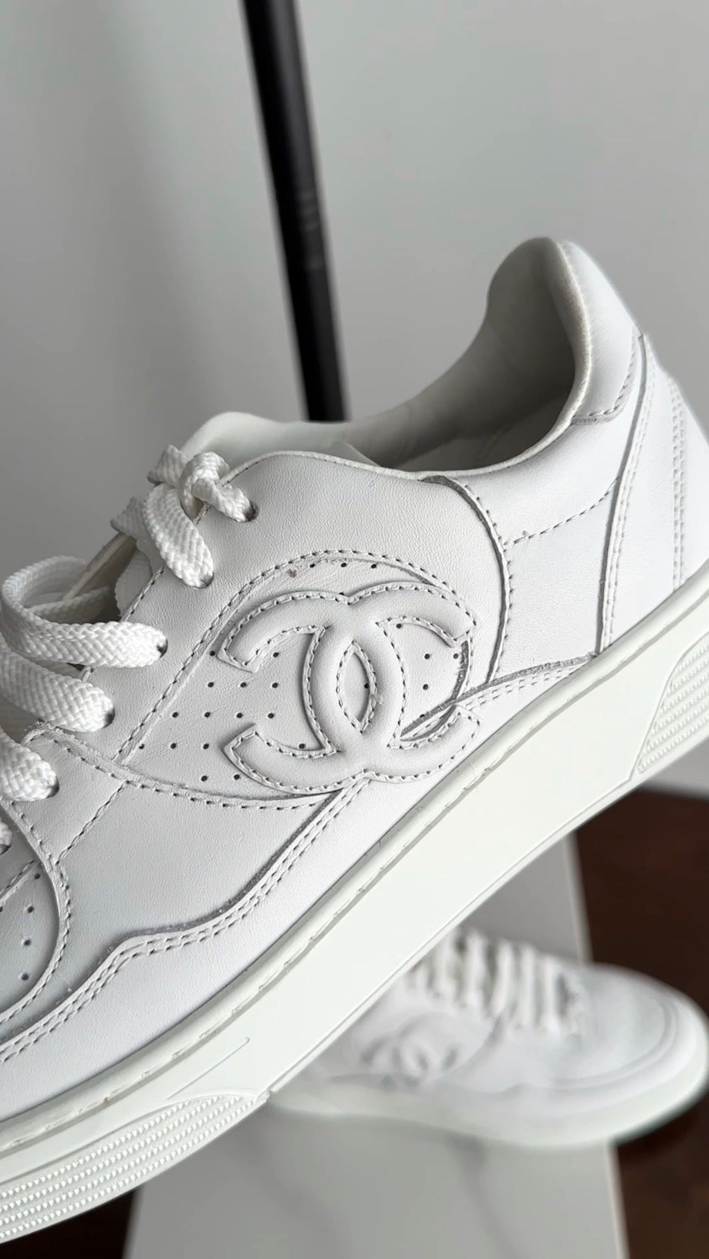Chanel 23A White Leather Low Top CC Sneakers - 37.5 / 37