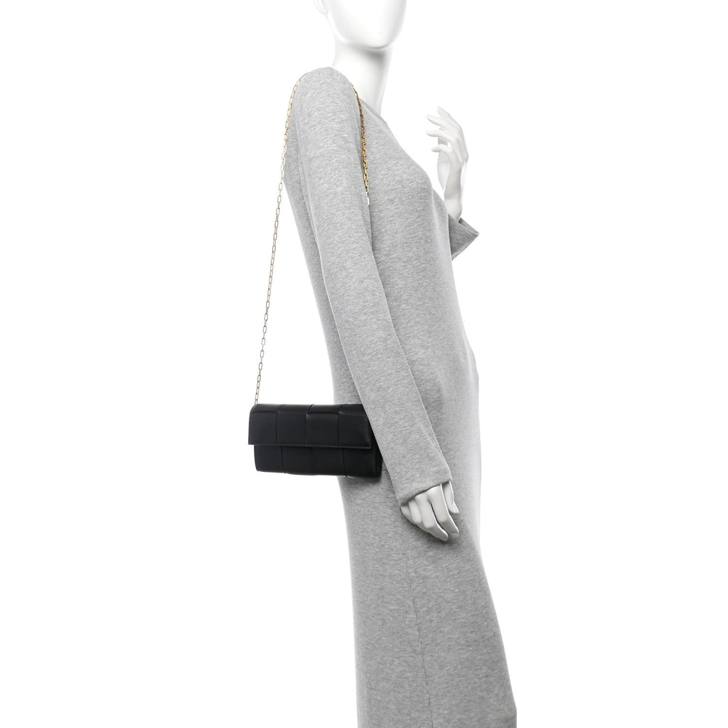 Nappa Maxi Intrecciato Cassette On Chain Black