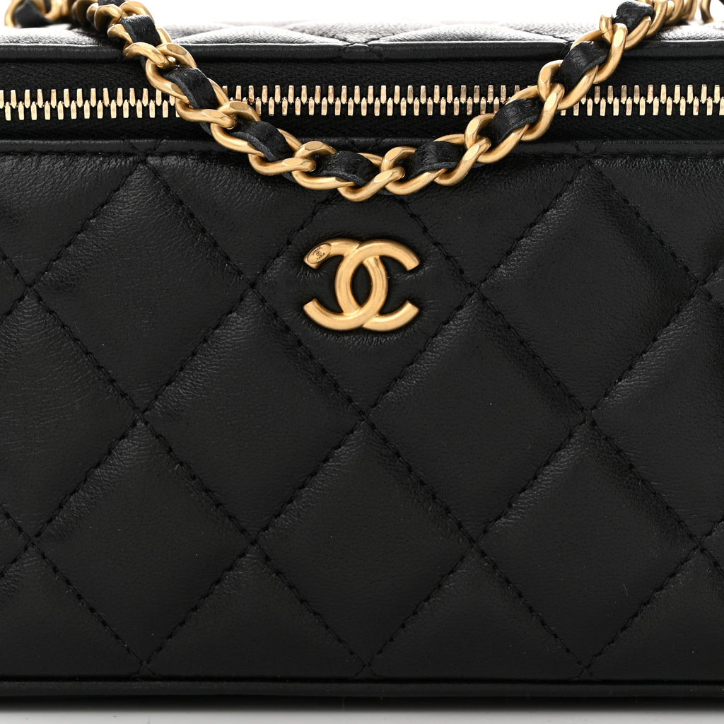 Lambskin Quilted Small Pearl Crush Vanity Case With Chain Black