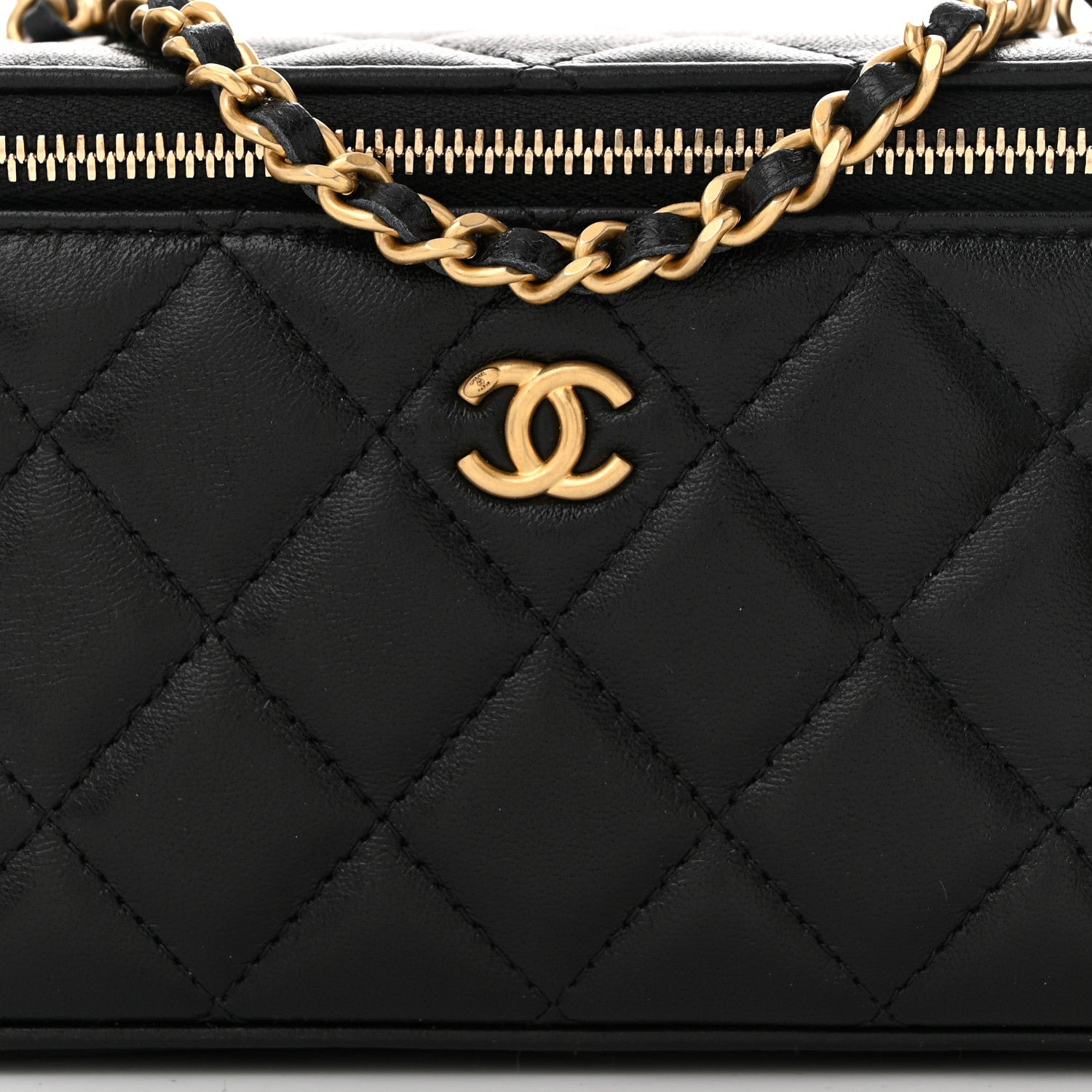 Lambskin Quilted Small Pearl Crush Vanity Case With Chain Black