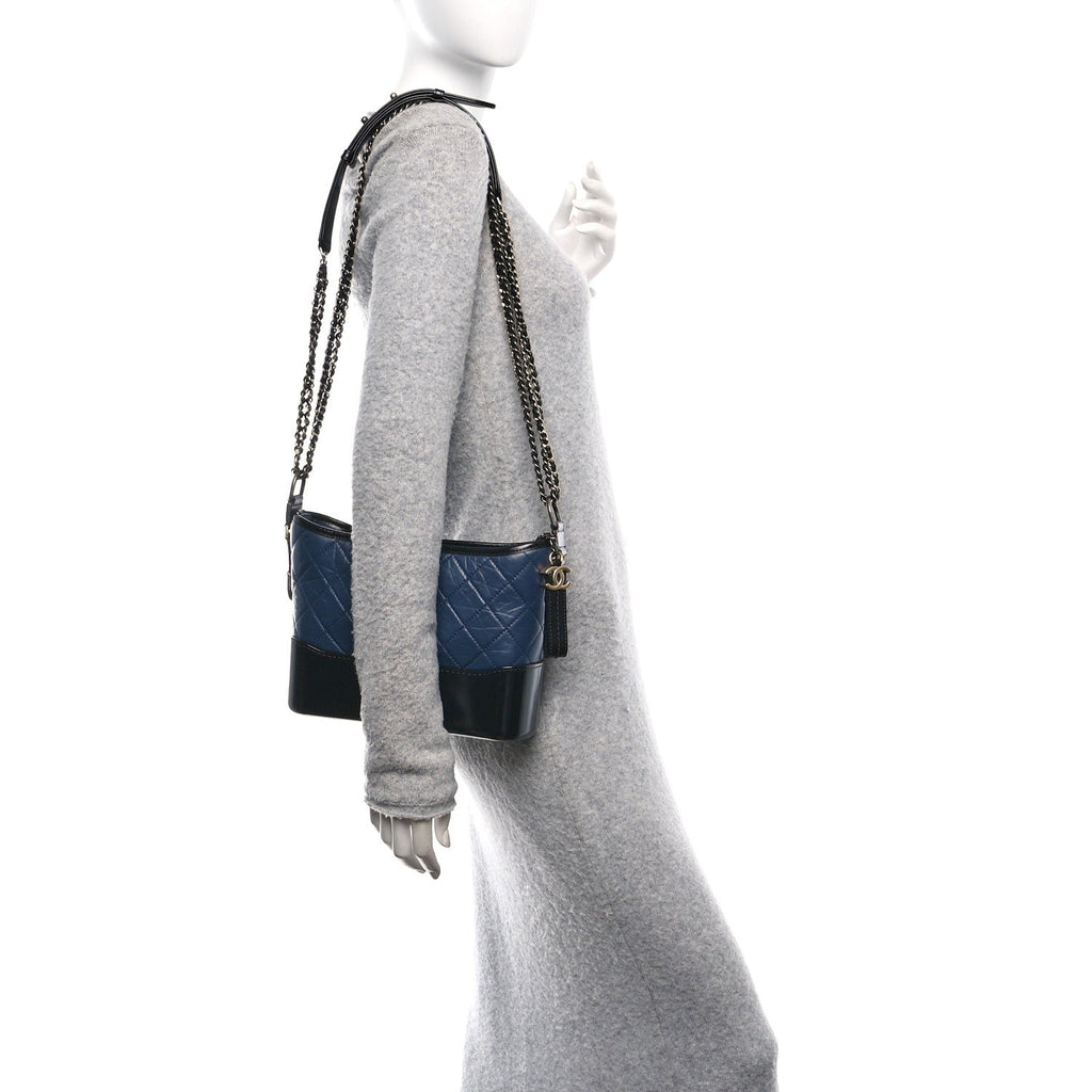 Aged Calfskin Quilted New Medium Gabrielle Hobo Navy Black