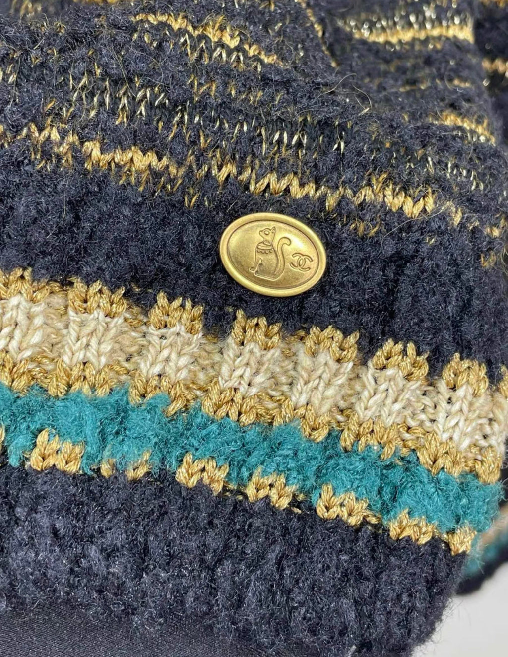 CHANEL 19A EGYPT RUNWAY BLACK BEIGE GREEN GOLD KNIT PULLOVER size 34