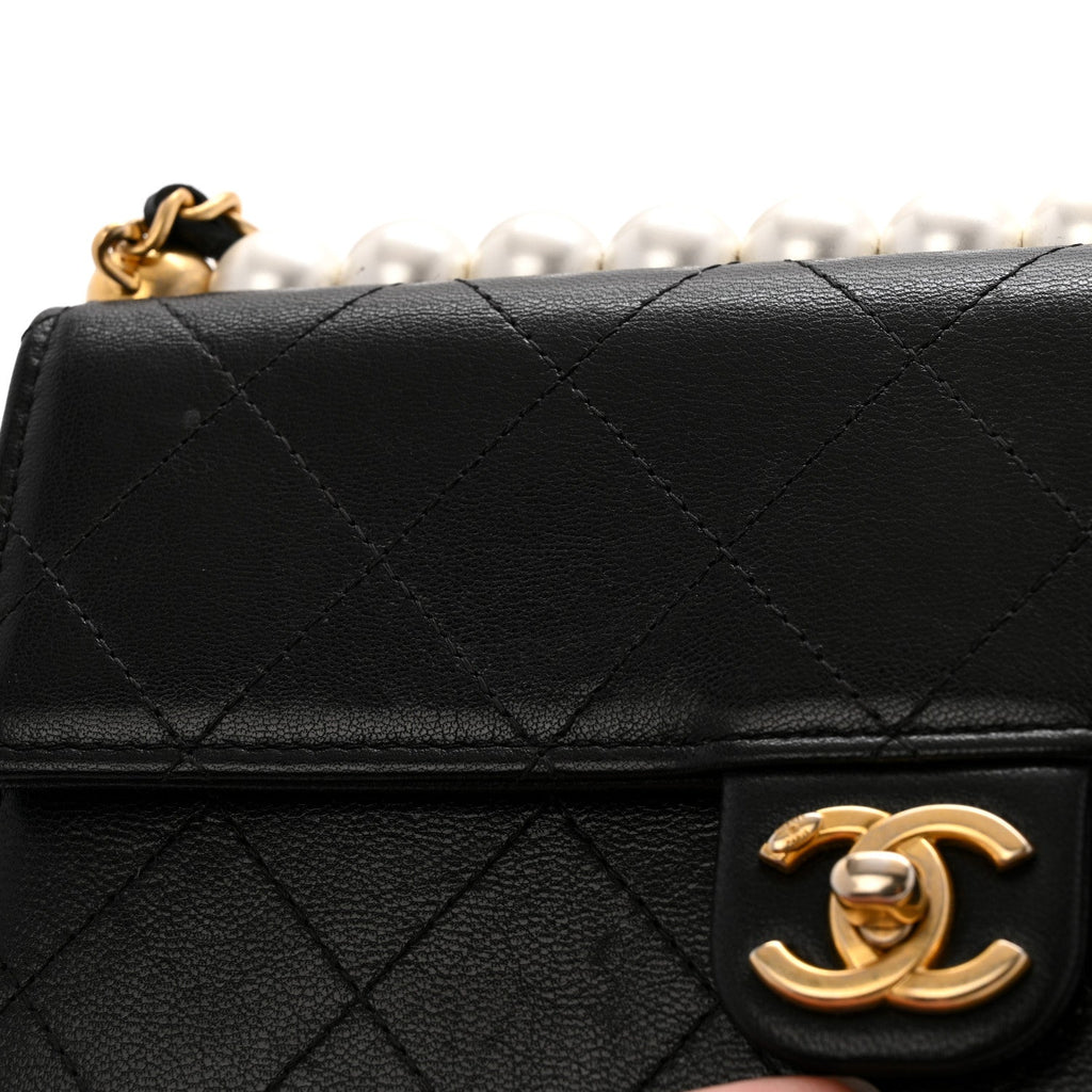 Goatskin Quilted Chic Pearls Clutch With Chain Black