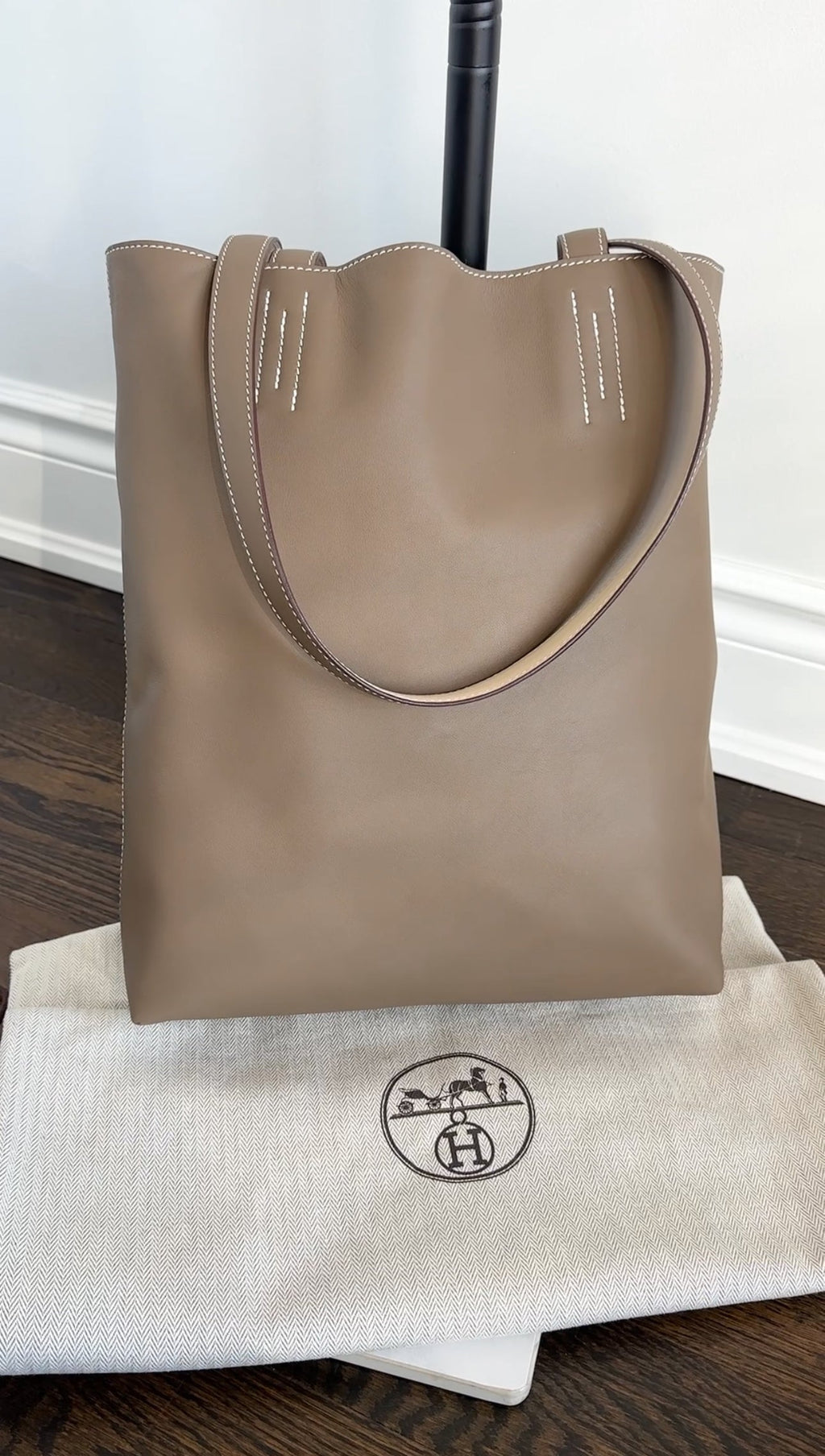 Hermes Taupe Craie Neo Double Sens 35 Swift Leather Reversible Tote Bag
