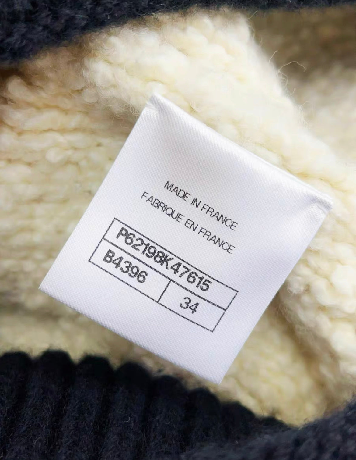 Chanel 19B Black & white shearling jacket size 34