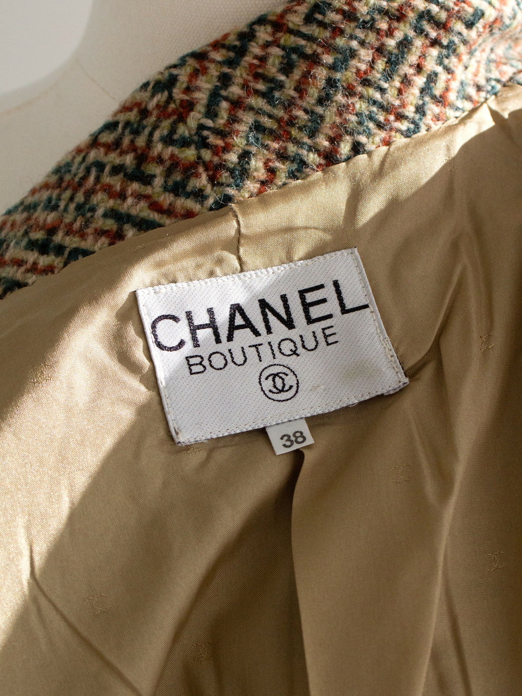 Chanel Vintage F/W 1992 English Tweed Suede Brown CC Gold Runway Jacket