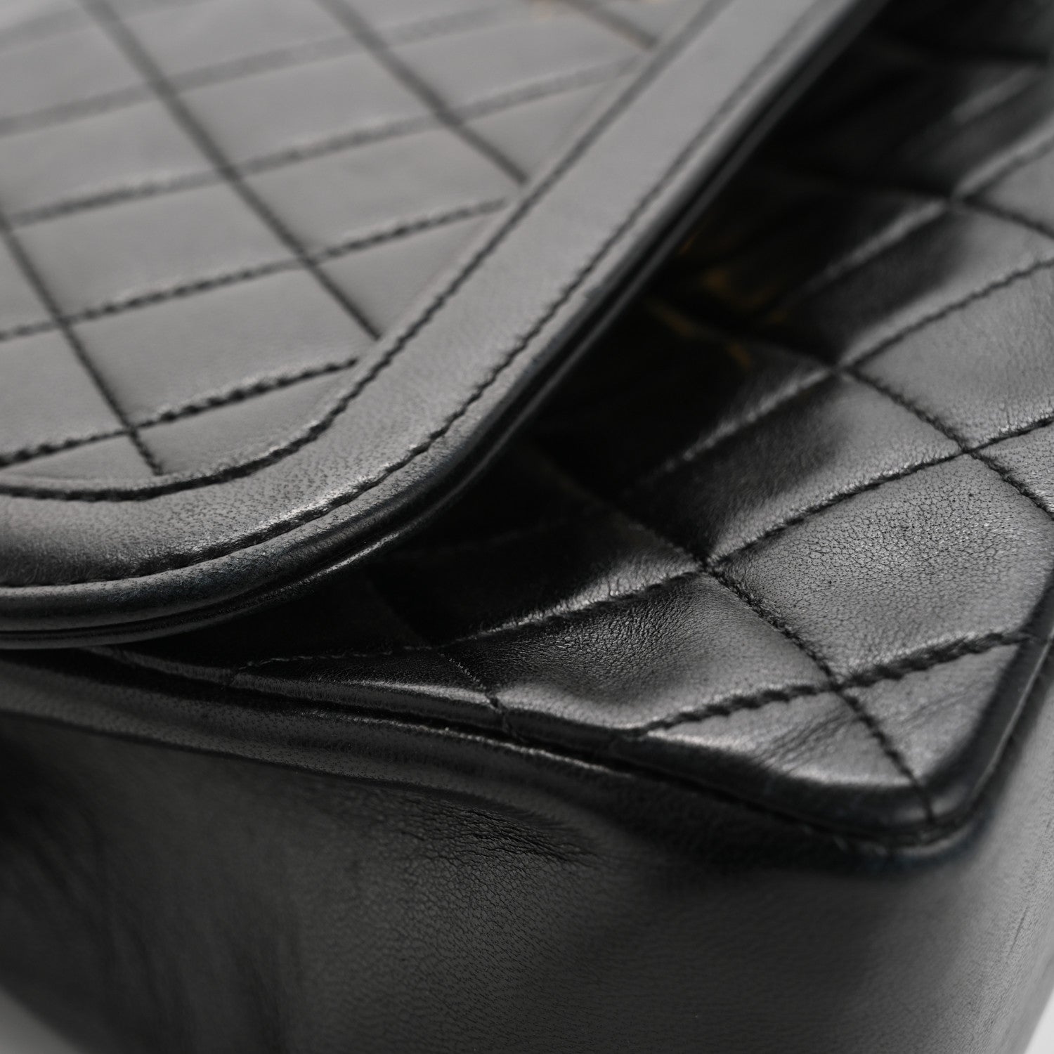 Lambskin Quilted Medium Single Flap Black