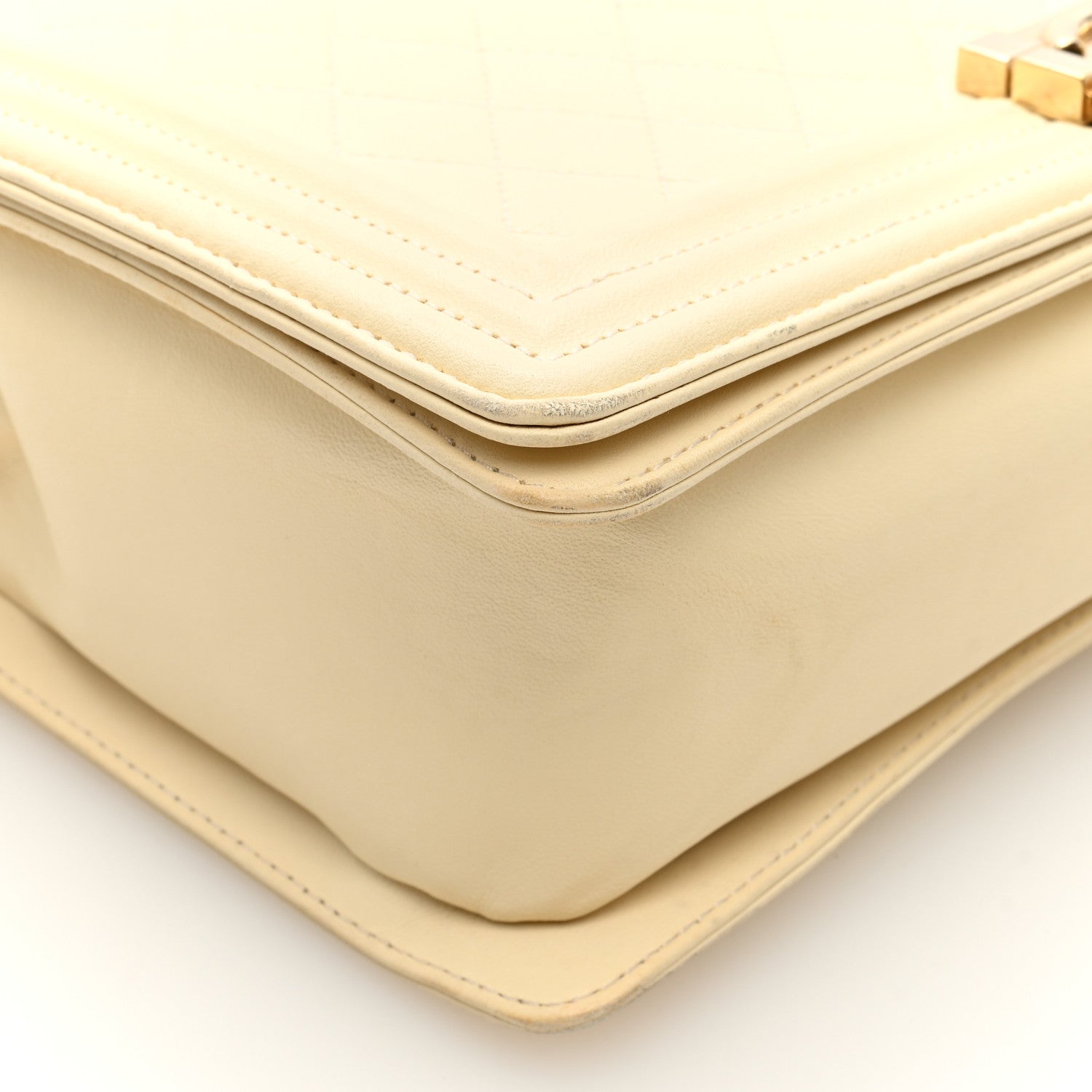 Caviar Quilted New Medium Boy Flap Light Beige