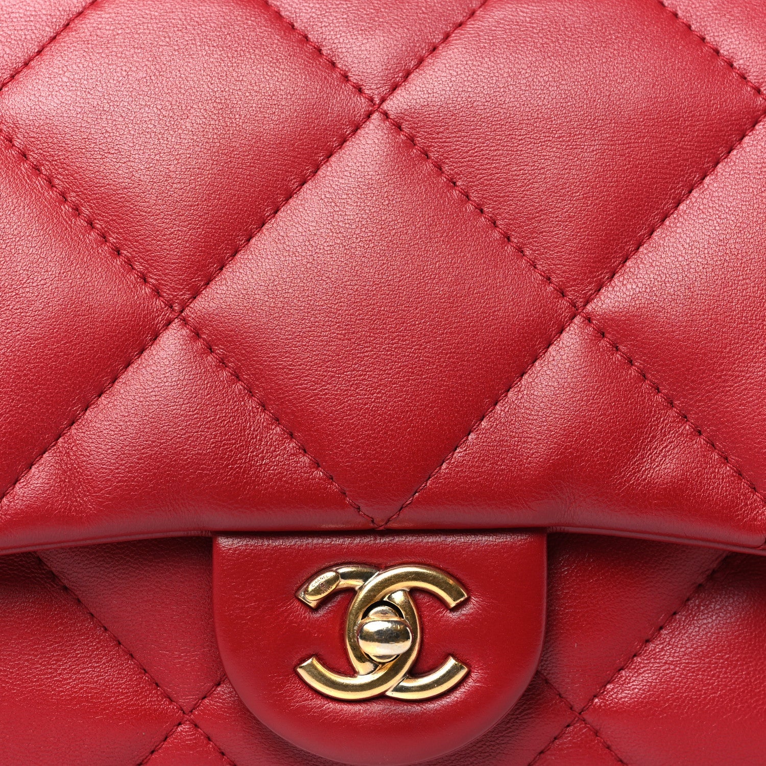 Lambskin Quilted Small Easy Carry Flap Red