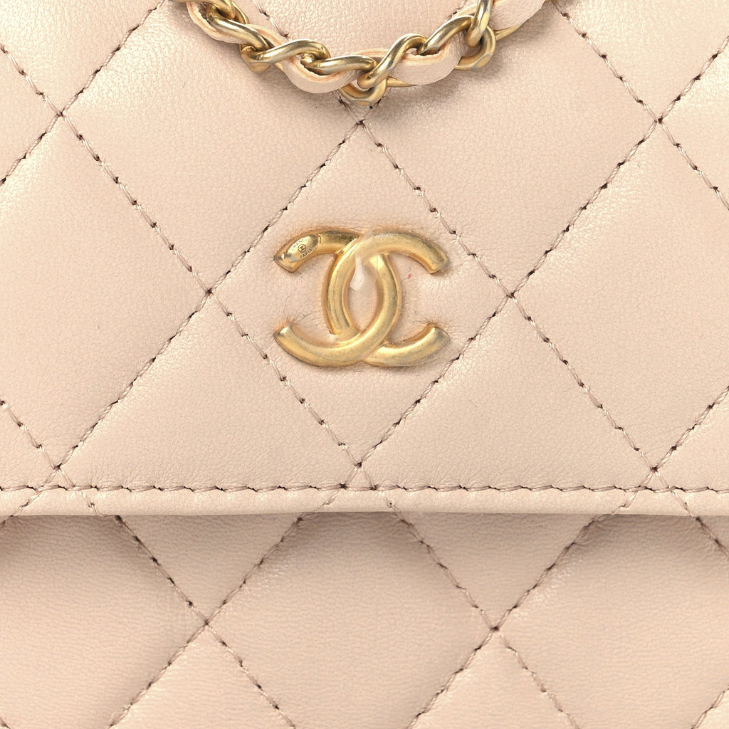 Lambskin Quilted Pearl Crush Clutch With Chain Light Pink