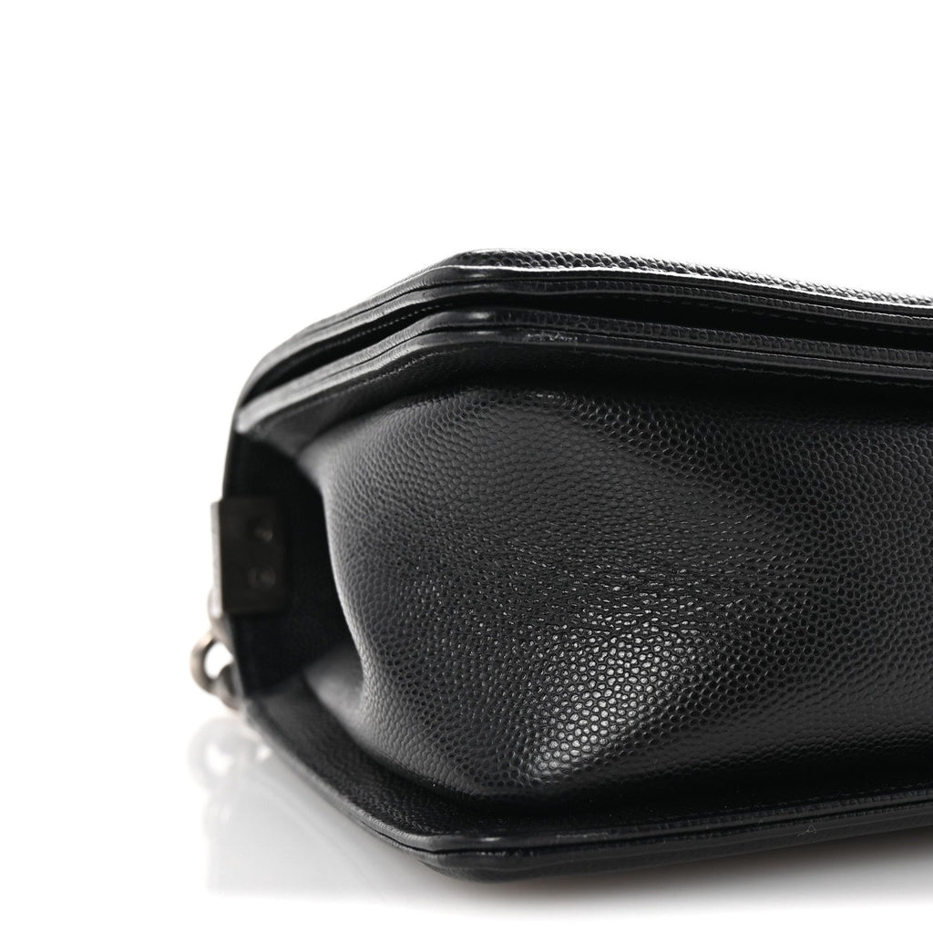 Caviar Quilted Medium Boy Flap Black