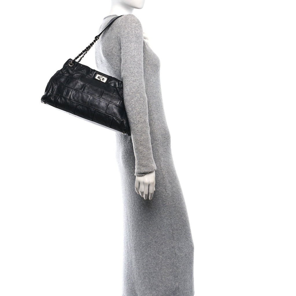 Lambskin Igloo Shoulder Bag Black
